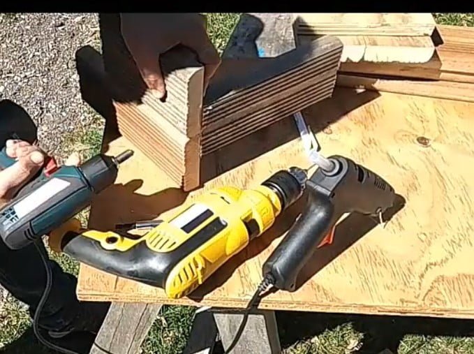 Taburete infantil con un simple tablón 2