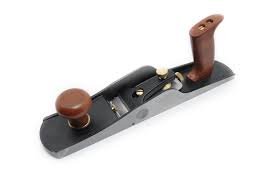 Qué es y cómo se usa una garlopa o cepillo de carpintero 2